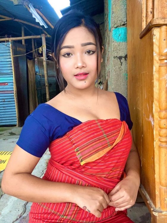 Hot Assami Girl Pic (5).jpg