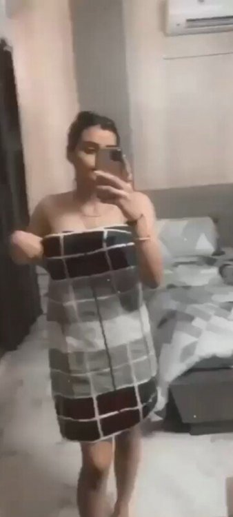 uek8qtxhgn7r.jpg